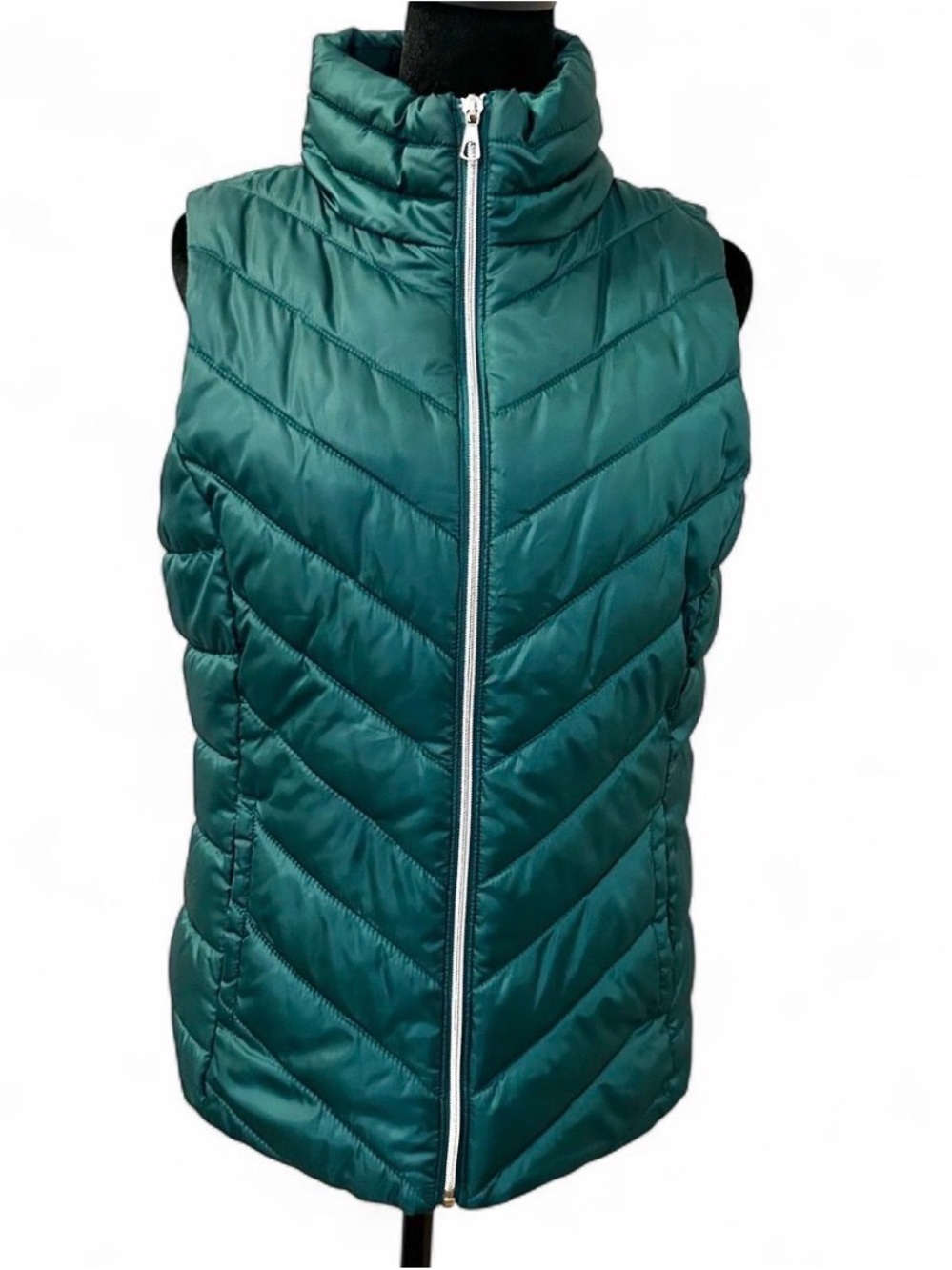 SO Green Quilted Puffer Vest with High Collar and pockets
